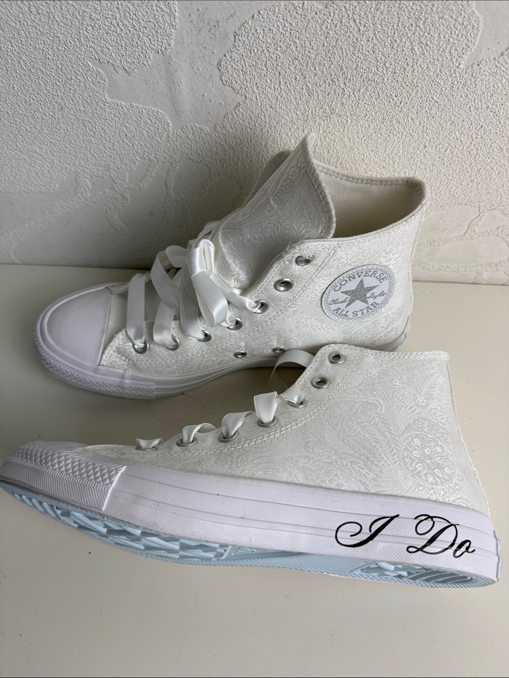 Custom Bridal White Lace Converse Chuck Taylor High-Tops Ribbon Blue Soles 8 NWT